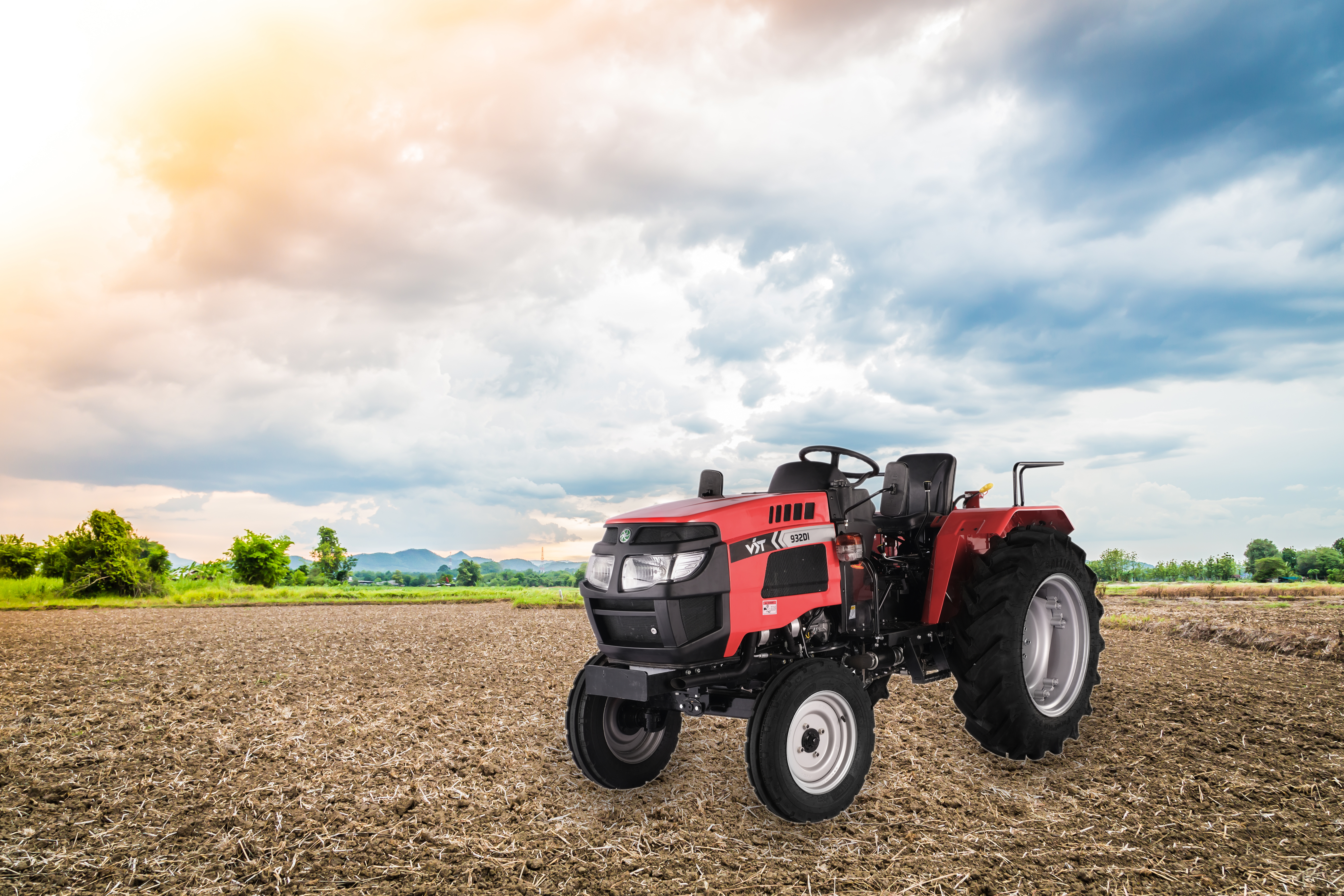 VST Tractor Manufacturing 2